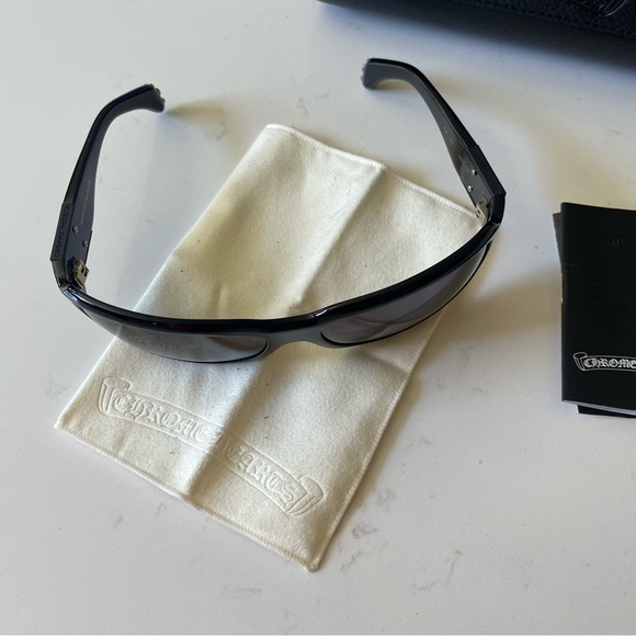 2000’s authentic CHROME HEARTS sunglasses set - Picture 9 of 11